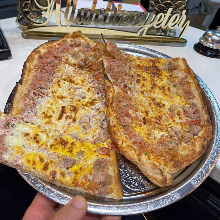 Karışık Pide